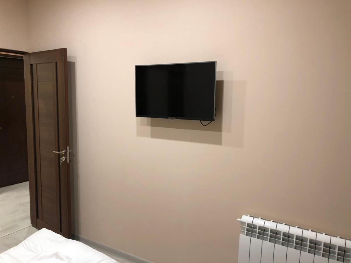 Квартира Около Станции Метро С Балконами Jerevan Exteriör bild
