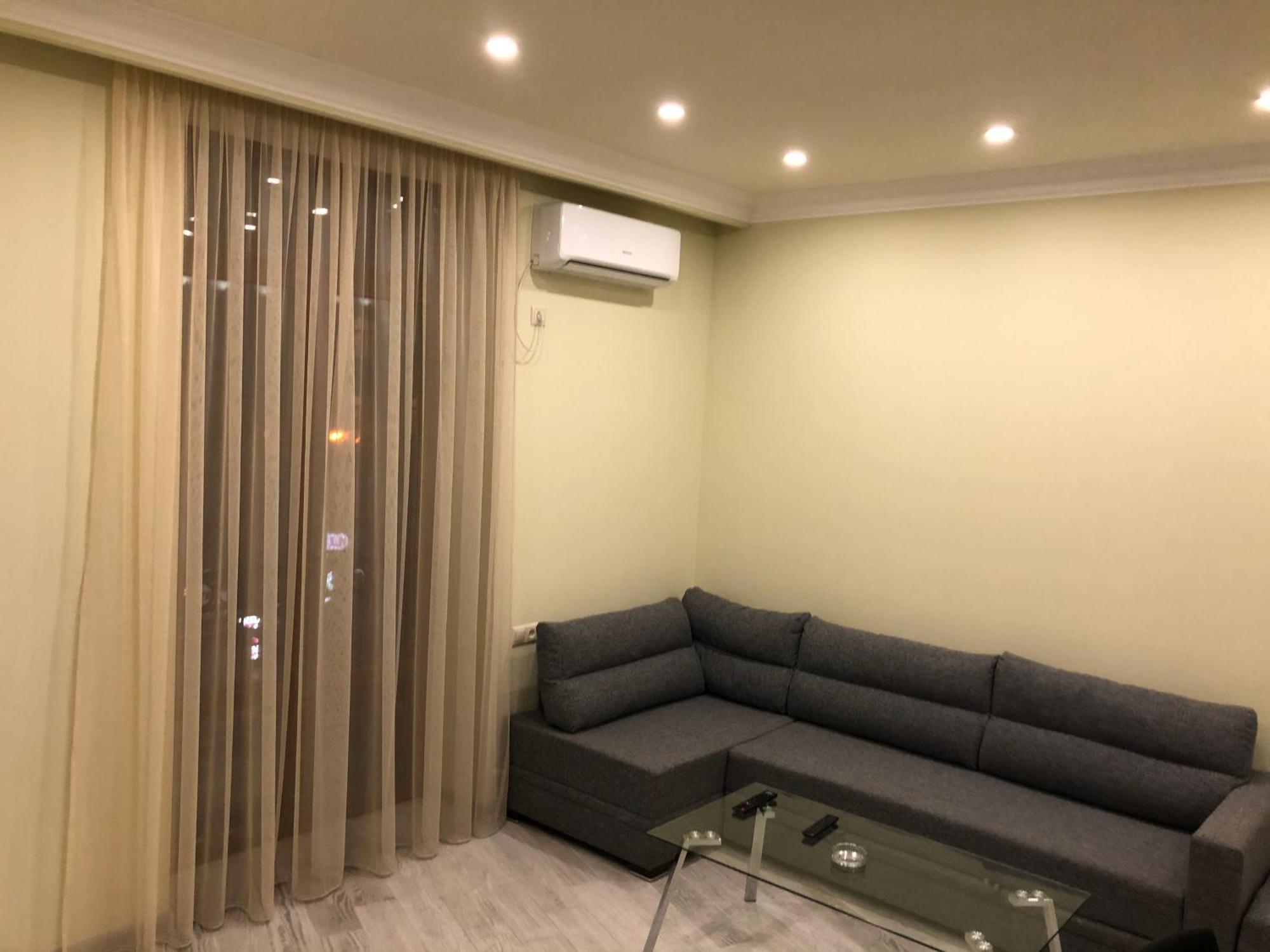 Квартира Около Станции Метро С Балконами Jerevan Exteriör bild