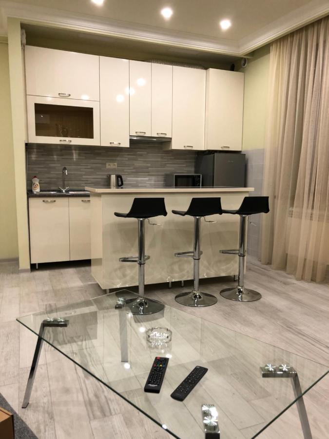 Квартира Около Станции Метро С Балконами Jerevan Exteriör bild