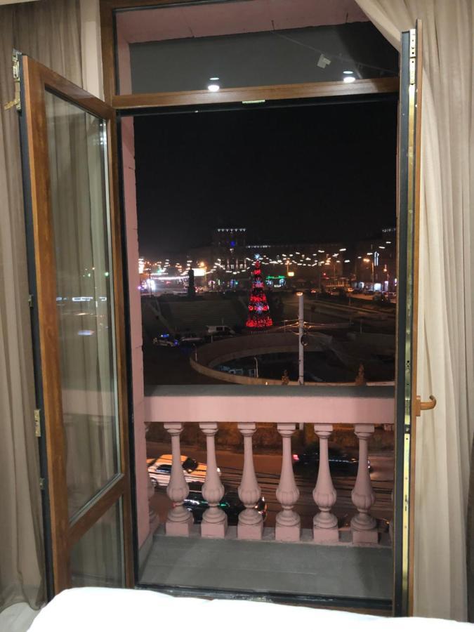 Квартира Около Станции Метро С Балконами Jerevan Exteriör bild